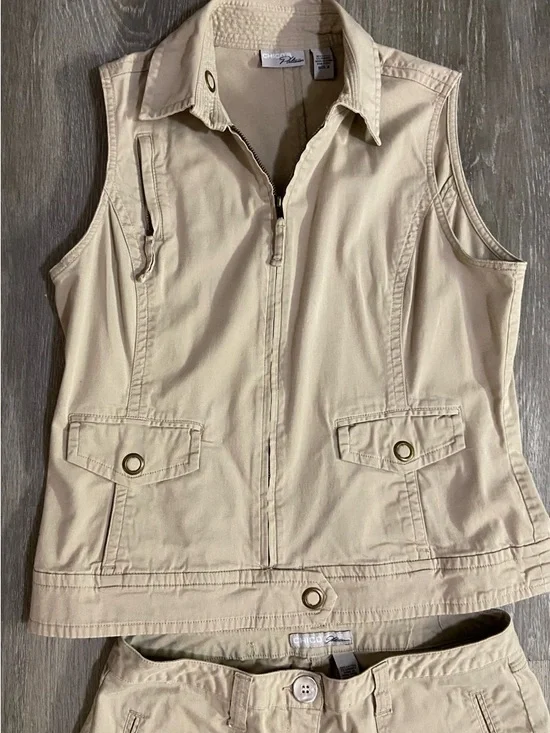 Chico's Matching Set - Beige Utility Zip Sleeveless Vest and Matching Pants - Picture 1 of 10